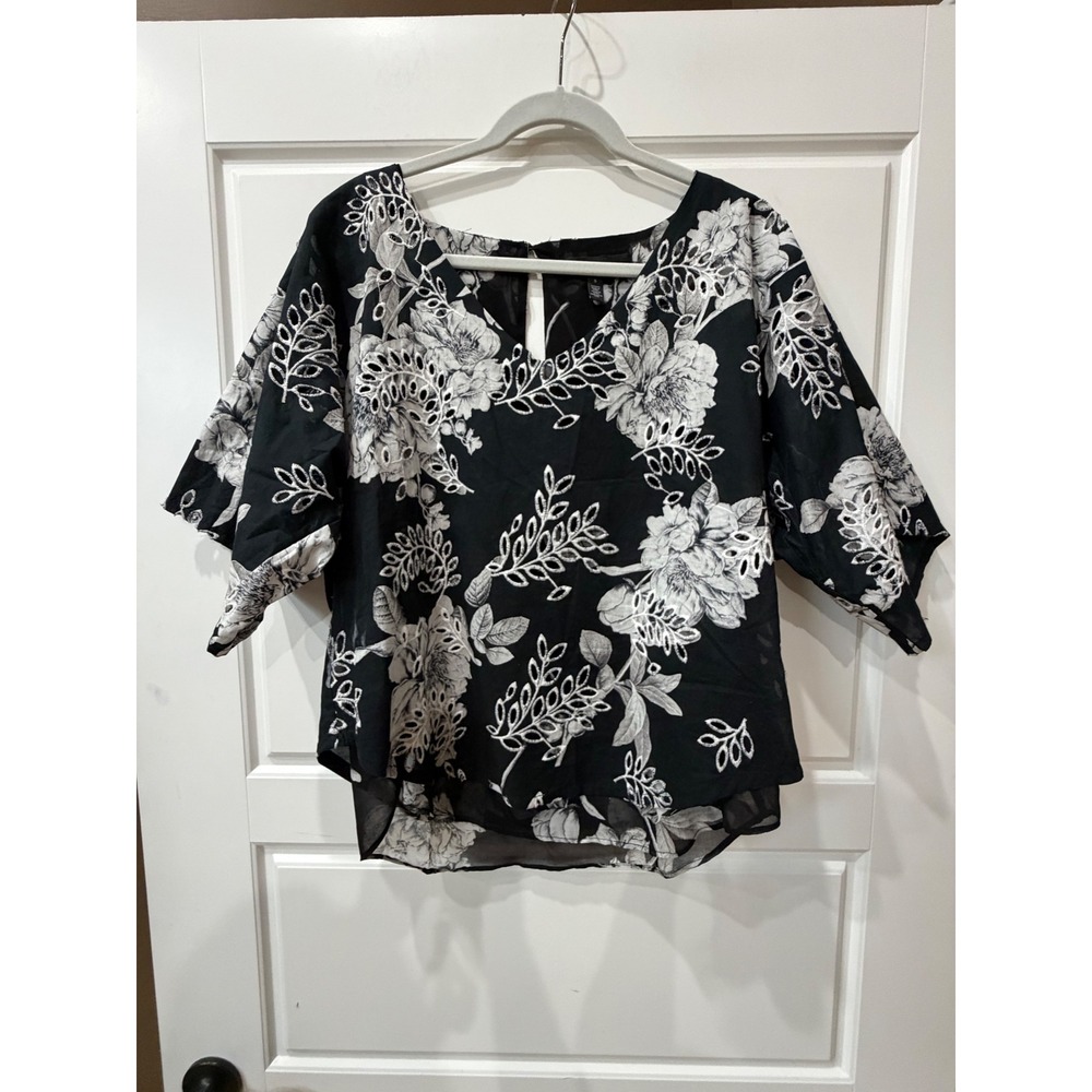 White House Black Market Black Floral Eyelet Embroidered Top Small Boho